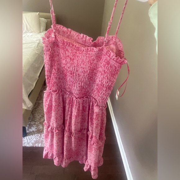 Never worn pink dress size medium! - Picture 1 of 1